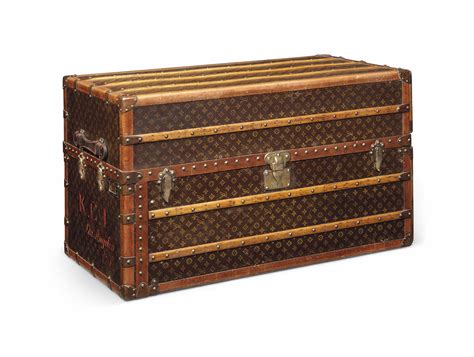 malle armoire louis vuitton|Products by Louis Vuitton: Malle Pyramide Trunks.